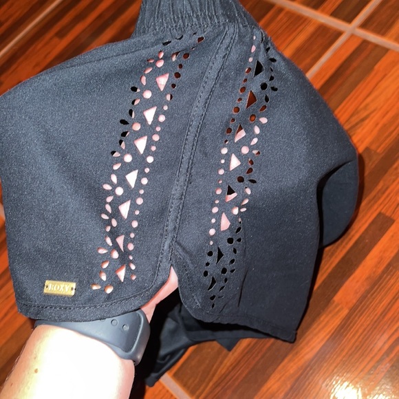 Roxy swim shorts- sold - Picture 3 of 6
